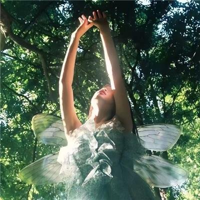 坐在门口的幽灵