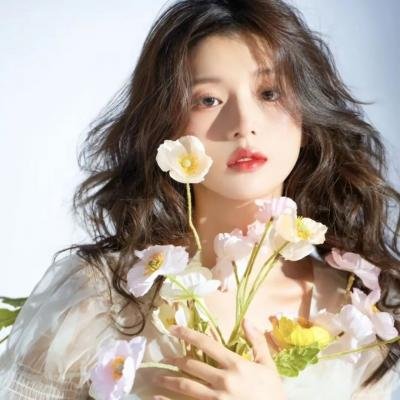 于烈火中昂扬前行